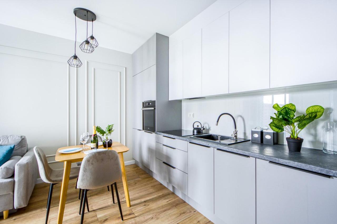 Warsaw Inside Airport & Business Premium Apartment ภายนอก รูปภาพ