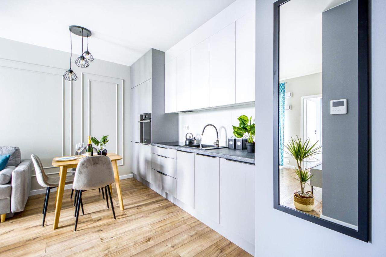 Warsaw Inside Airport & Business Premium Apartment ภายนอก รูปภาพ